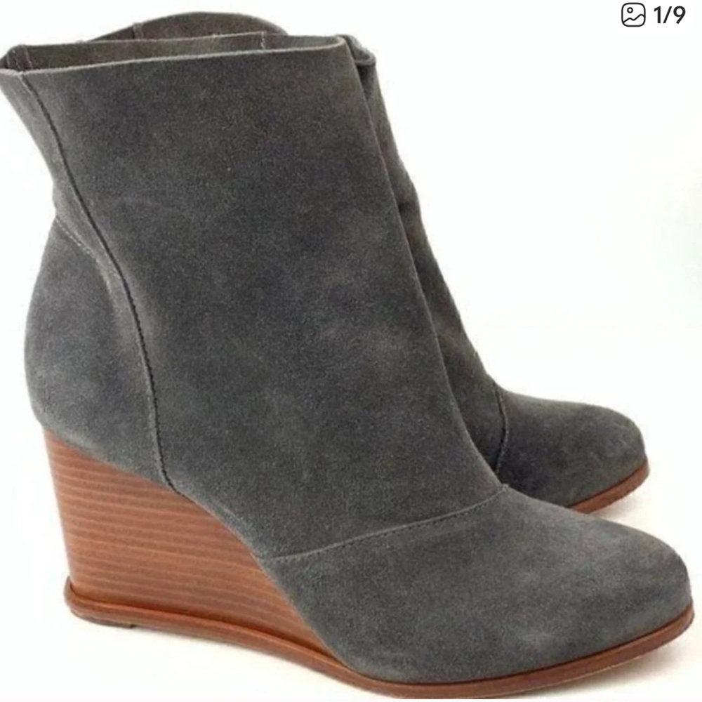 Matt Bernson Charcoal Suede Wedge Boots